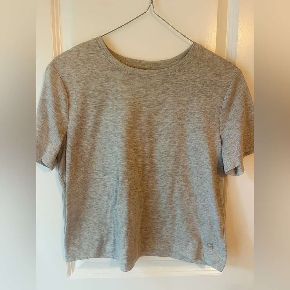 Gap Fit Grey Women’s Shirt
